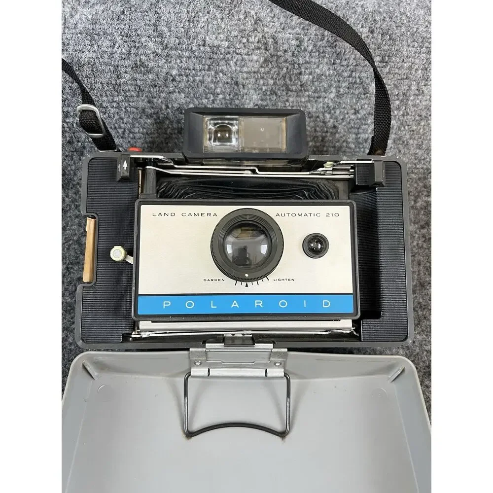 Vintage Polaroid Automatic 210 Instant Film Land Camera (Untested / For Parts)